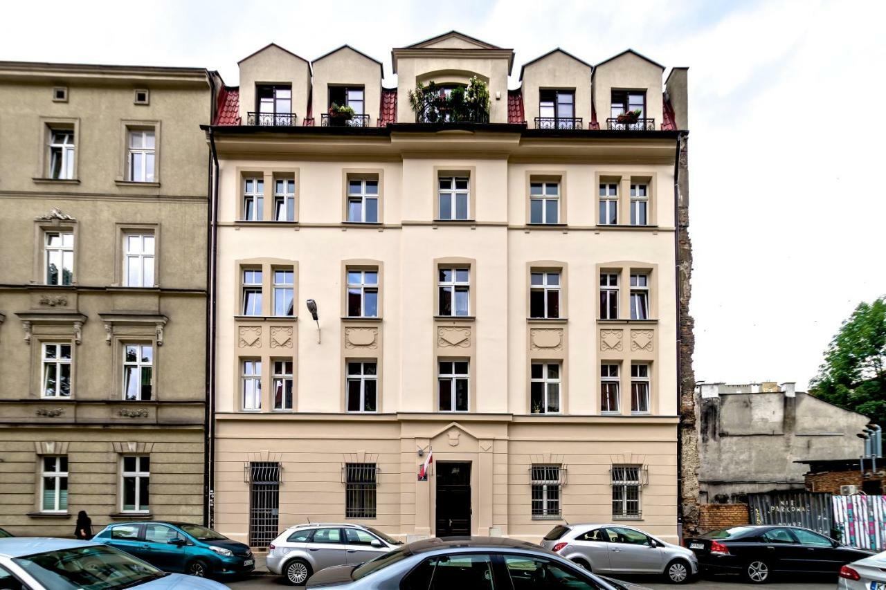 Studio Z Ogrodem Przy Starej Zajezdni Krakov Exteriér fotografie