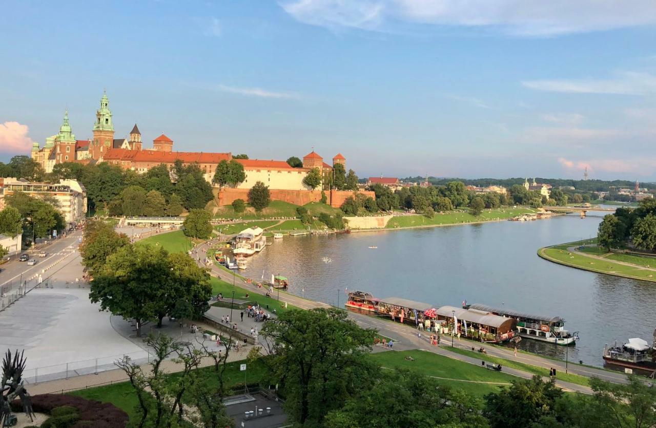 Studio Z Ogrodem Przy Starej Zajezdni Krakov Exteriér fotografie